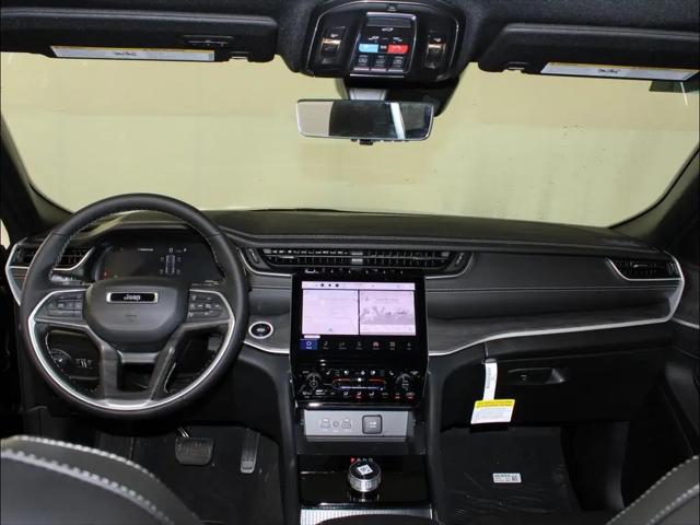 2025 Jeep Grand Cherokee Limited 4x2