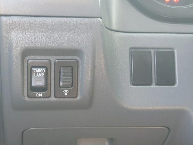 2003 Nissan Frontier XE-V6