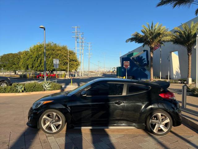 2013 Hyundai Veloster Turbo w/Black