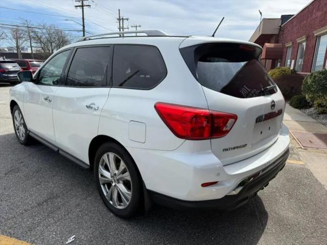 2018 Nissan Pathfinder SL
