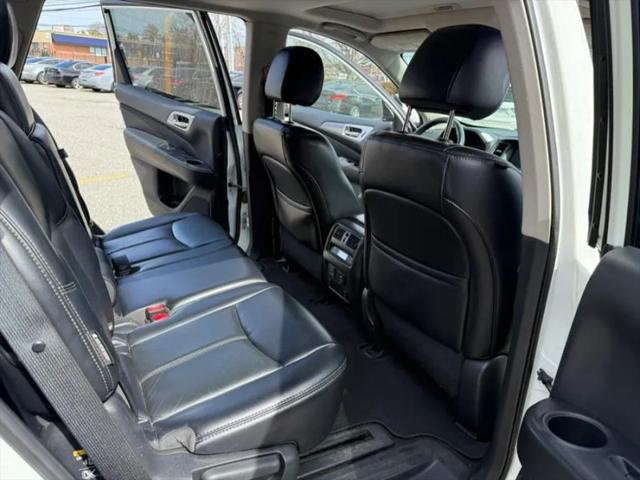 2018 Nissan Pathfinder SL