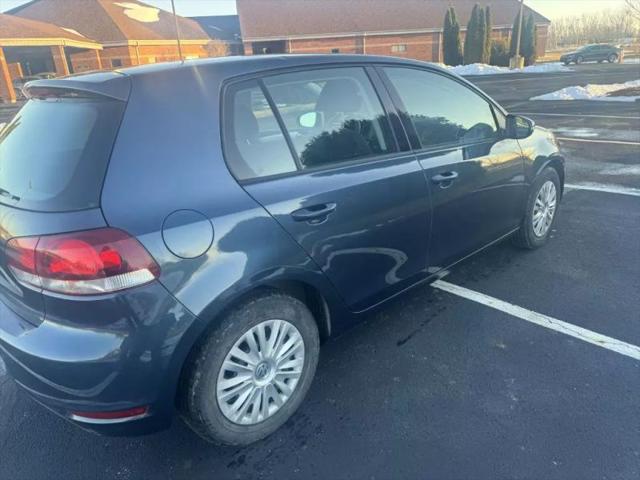 2013 Volkswagen Golf 2.5L 4-Door