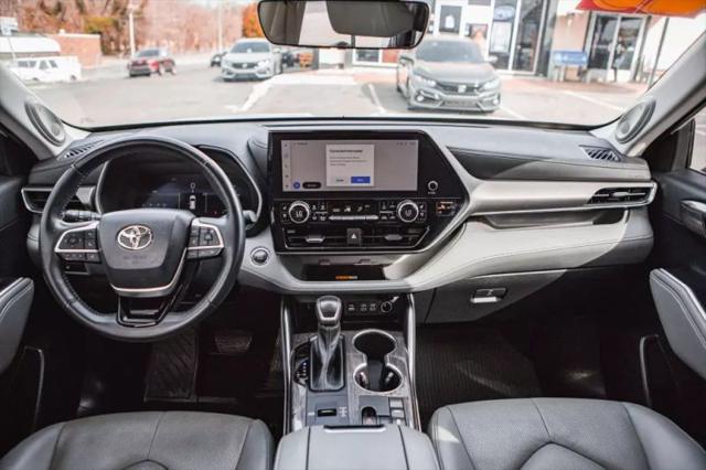 2023 Toyota Highlander Limited