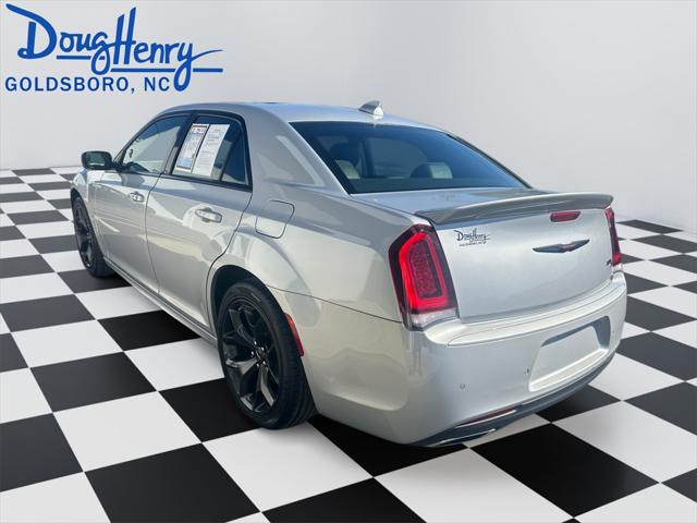 2022 Chrysler 300 S