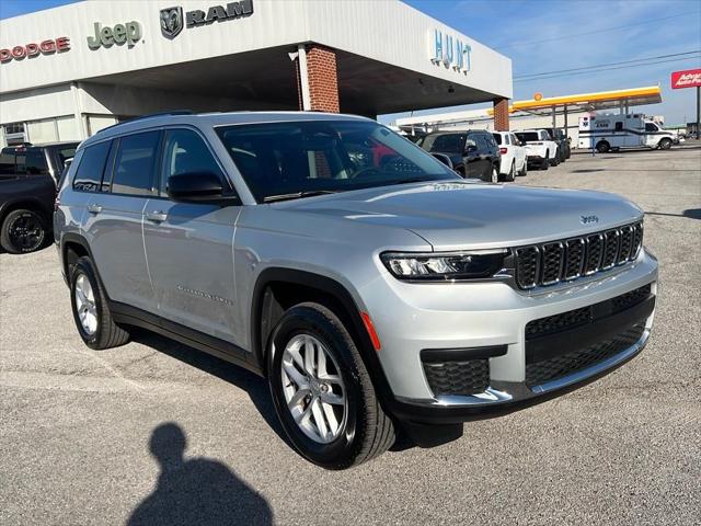 2023 Jeep Grand Cherokee L Laredo 4x2