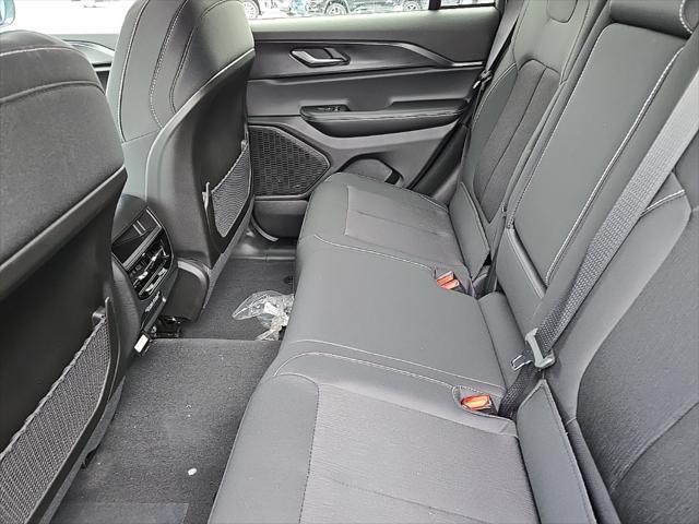 2025 Jeep Grand Cherokee Laredo X 4x4