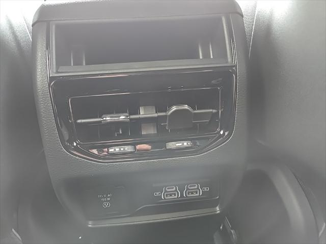 2025 Jeep Grand Cherokee Laredo X 4x4