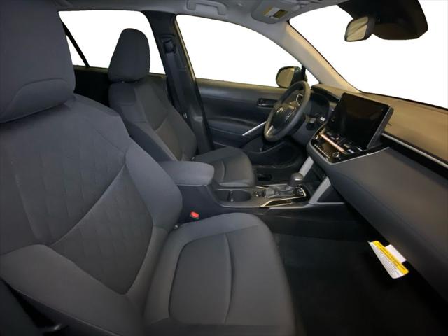 2025 Toyota Corolla Cross LE