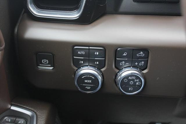 2023 GMC Sierra 1500 4WD Crew Cab Short Box Denali