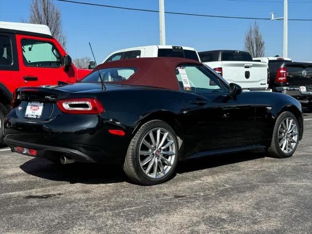 2018 Fiat 124 Spider Lusso Red Top Edition