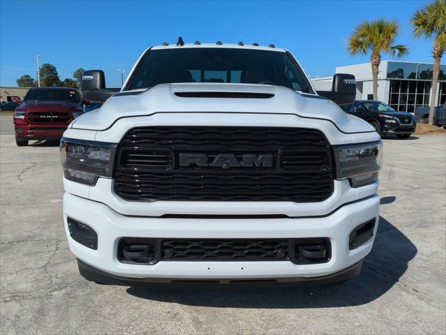 2024 RAM Ram 3500 RAM 3500 LIMITED MEGA CAB 4X4 64 BOX