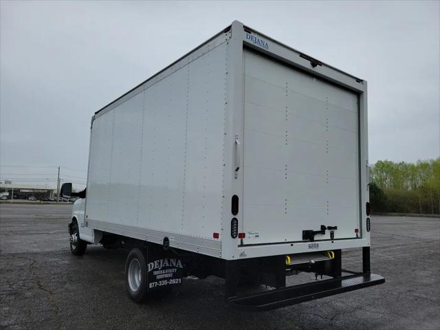 2025 GMC Savana Cutaway 4500 Van