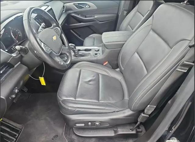 2022 Chevrolet Traverse AWD LT Leather