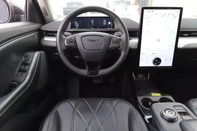 2022 Ford Mustang Mach-E Select