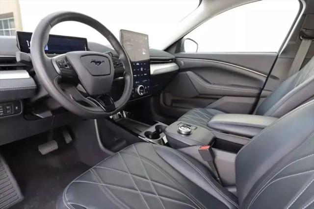 2022 Ford Mustang Mach-E Select