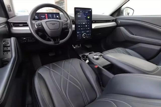 2022 Ford Mustang Mach-E Select
