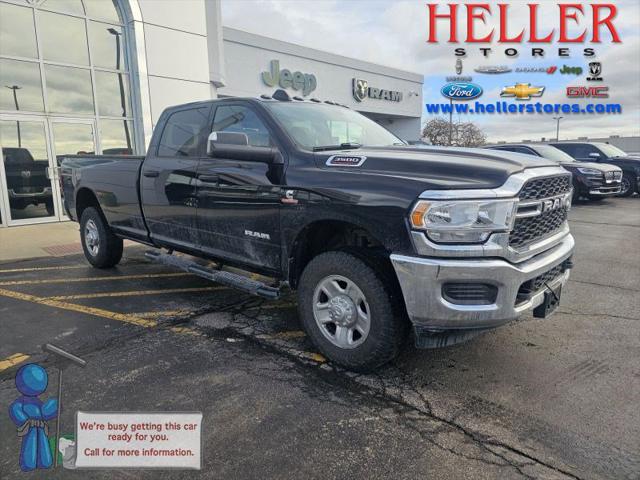 2022 RAM 3500 Tradesman Crew Cab 4x4 8 Box