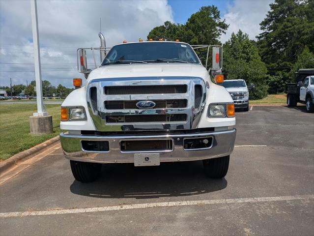 2013 Ford F-750 Base