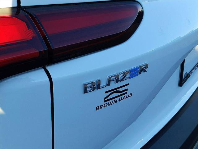 2025 Chevrolet V Blazer eAWD LT