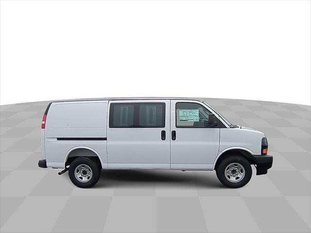 2025 Chevrolet Express Cargo Van RWD 3500 Regular Wheelbase WT