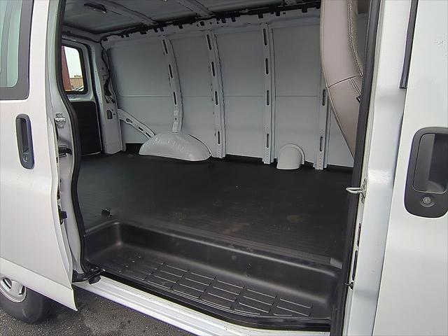 2025 Chevrolet Express Cargo Van RWD 3500 Regular Wheelbase WT