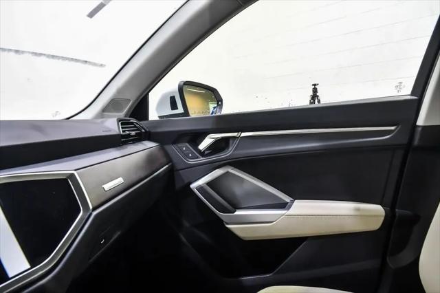 2025 Audi Q3 Premium 45 TFSI S line quattro Tiptronic