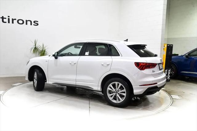 2025 Audi Q3 Premium 45 TFSI S line quattro Tiptronic