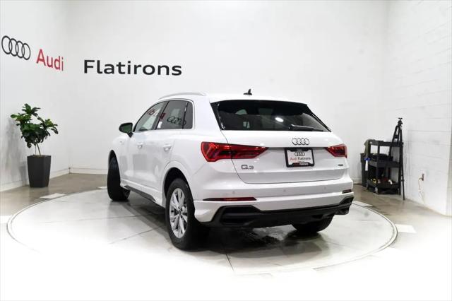2025 Audi Q3 Premium 45 TFSI S line quattro Tiptronic