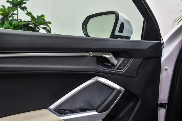 2025 Audi Q3 Premium 45 TFSI S line quattro Tiptronic