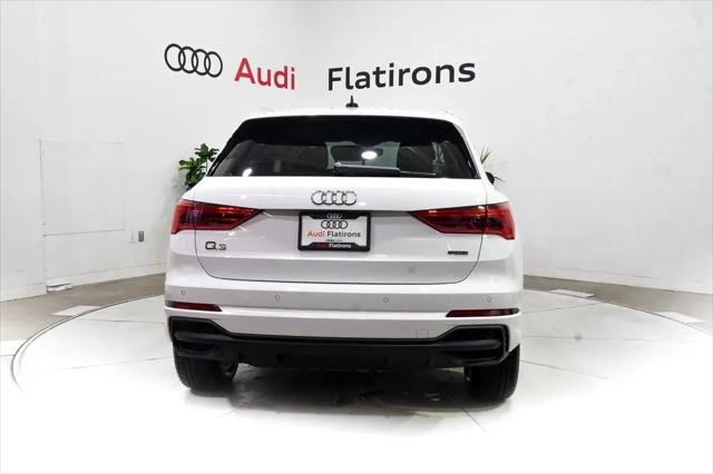 2025 Audi Q3 Premium 45 TFSI S line quattro Tiptronic