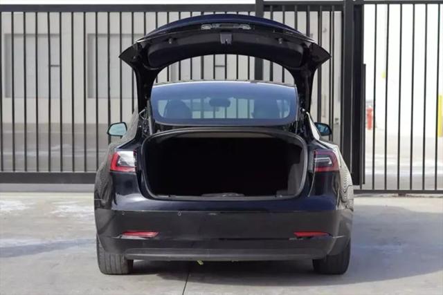 2022 Tesla Model 3 Rear-Wheel Drive
