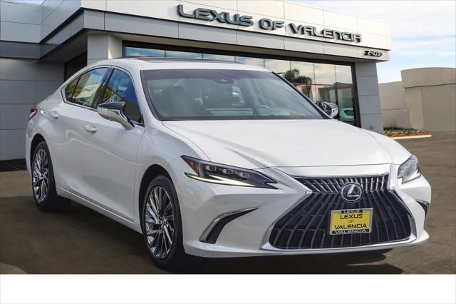 2025 Lexus ES 300h Luxury