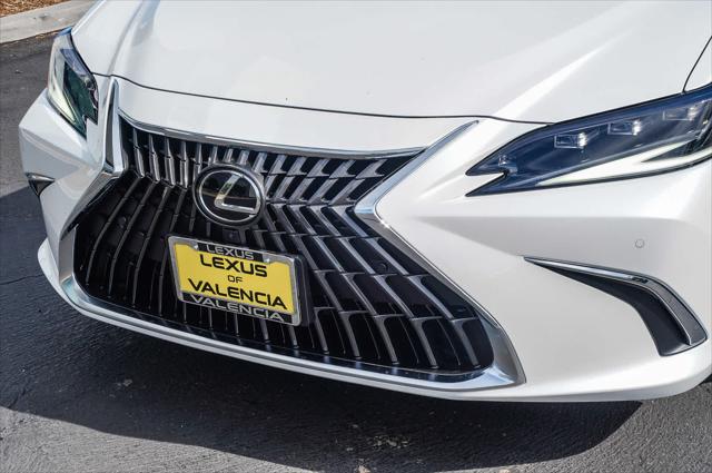 2025 Lexus ES 300h Luxury