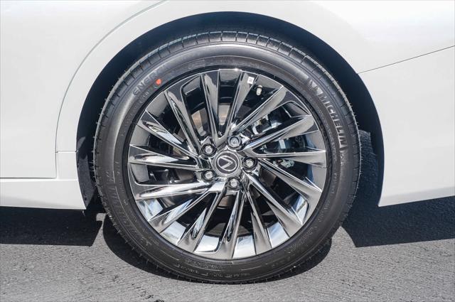 2025 Lexus ES 300h Luxury