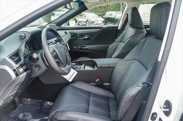 2025 Lexus ES 300h Luxury