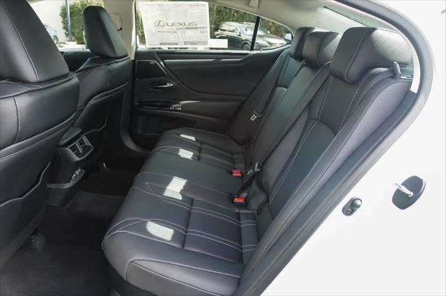 2025 Lexus ES 300h Luxury