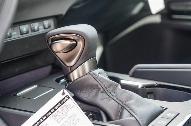 2025 Lexus ES 300h Luxury