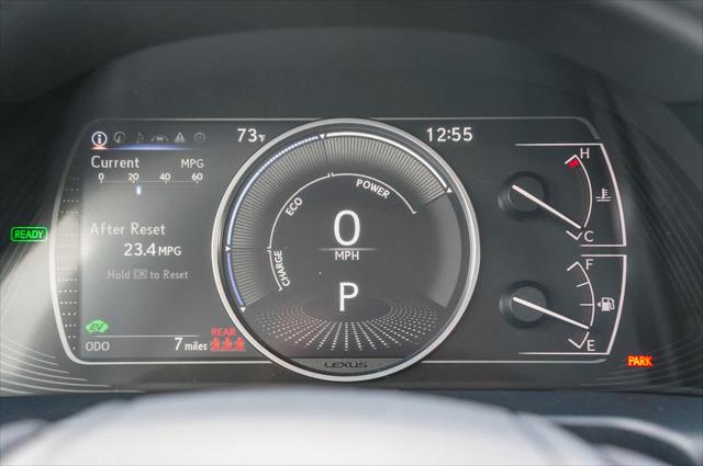 2025 Lexus ES 300h Luxury