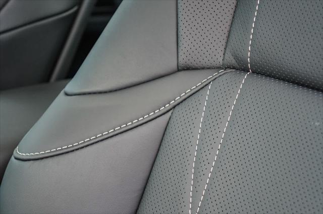 2025 Lexus ES 300h Luxury