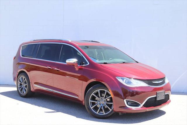 2020 Chrysler Pacifica Limited for sale in Bay City, MI