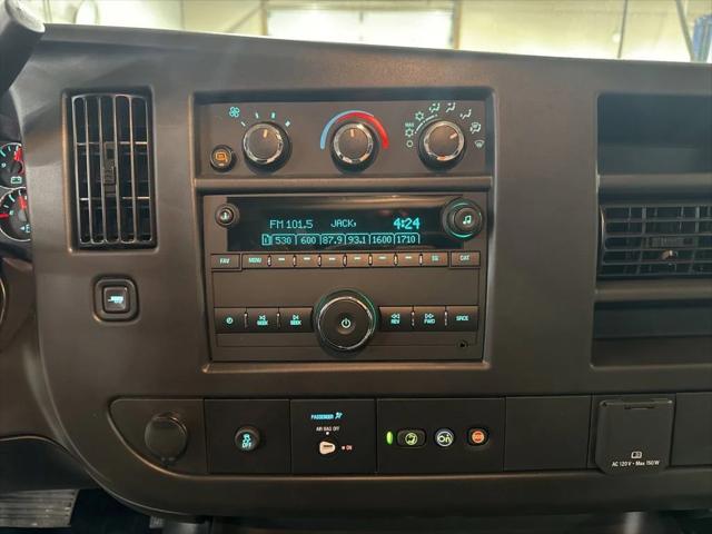 2024 GMC Savana Cargo RWD 2500 Regular Wheelbase Work Van