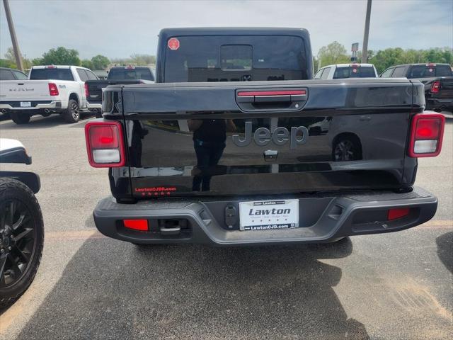 2025 Jeep Gladiator GLADIATOR NIGHTHAWK 4X4