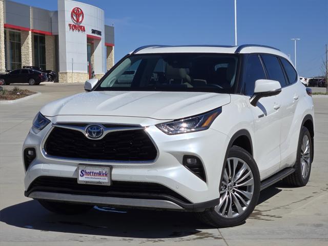 2020 Toyota Highlander Hybrid Platinum
