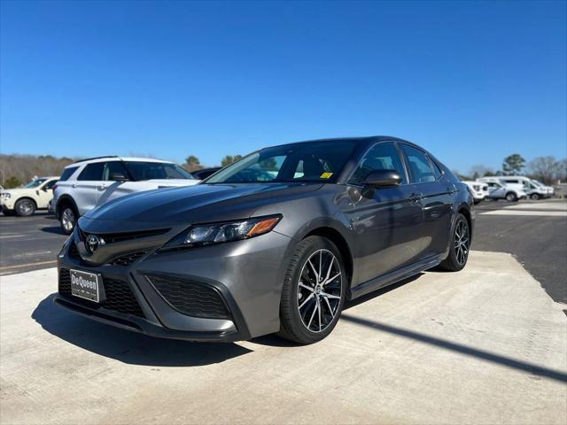 2022 Toyota Camry SE