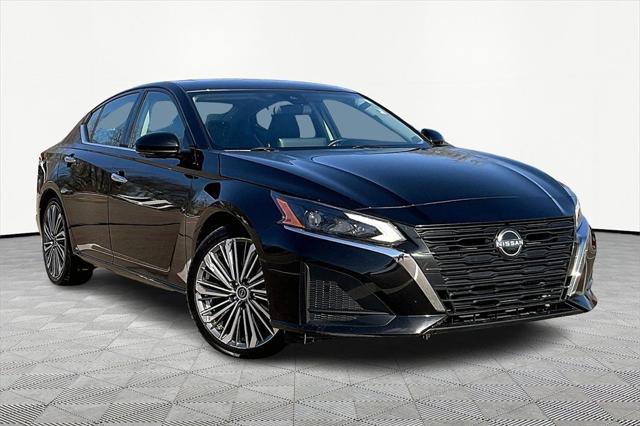 2023 Nissan Altima SL FWD