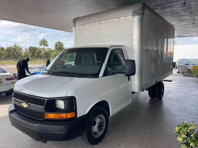2015 Chevrolet Express Cutaway 3500