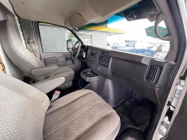 2015 Chevrolet Express Cutaway 3500
