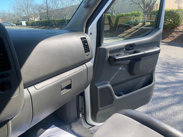 2021 Nissan 2500 SV Standard Roof V8