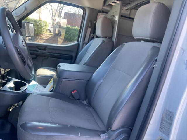 2021 Nissan 2500 SV Standard Roof V8