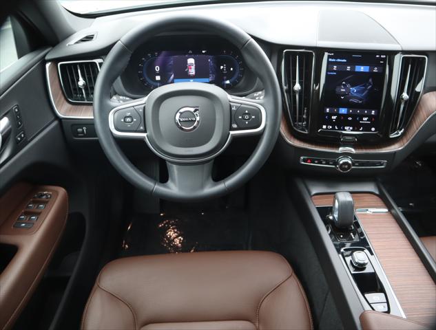 2022 Volvo XC60 B5 Momentum
